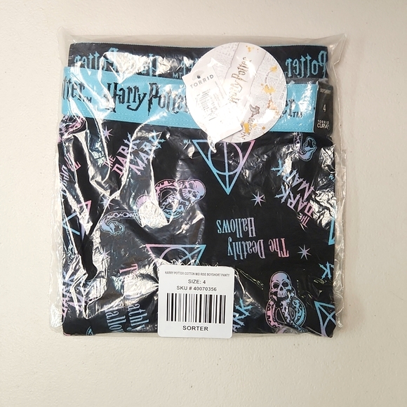 ❤️NWT VINTAGE TORRID HARRY POTTER HOGWARTS BOYSHORT PANTY - PLUS SIZE PANTIES 4X - Picture 7 of 9